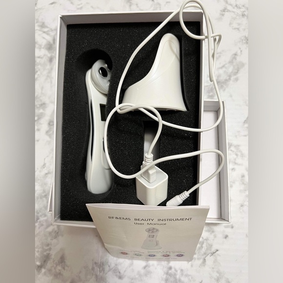 RF Beauty - Picture 1 of 2